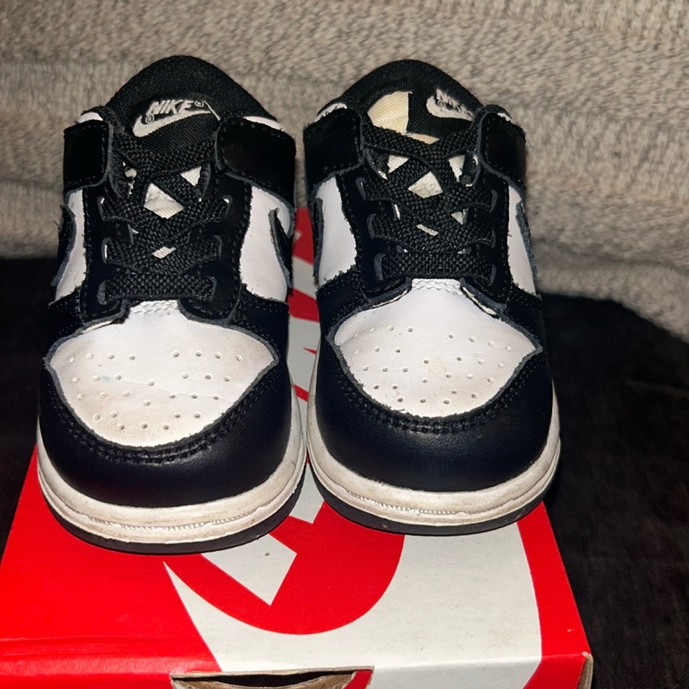Nike Dunk Low Pandas